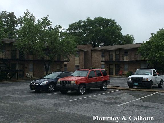2nd image of 207 19th St APT C7