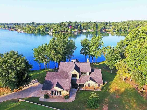 4th image of 1615 Lakeshore Dr