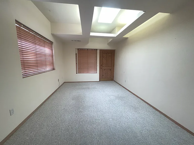 1709 Girard Blvd NE #1 — Photo 29