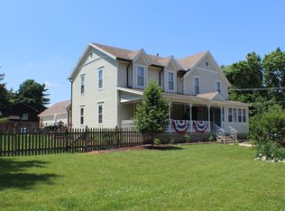 909 N Green St, McHenry, IL 60050