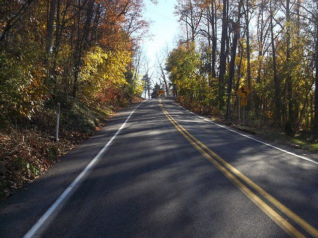 2nd image of 379 Lake Rd