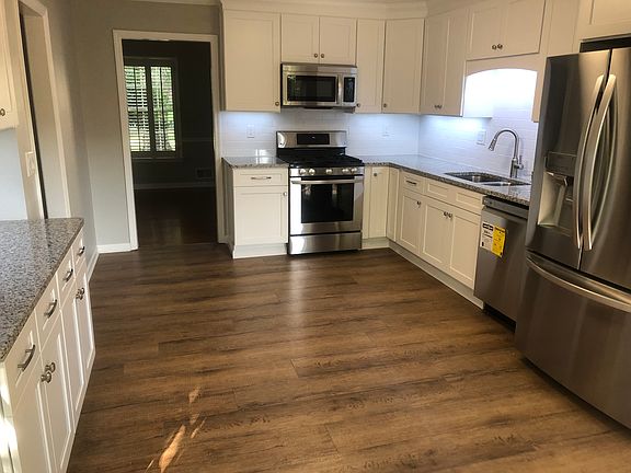 4th image of 4058 Omra Dr NE