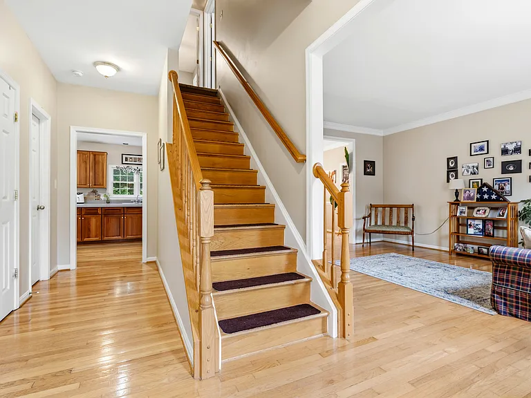 31 Palace Ln — Photo 4