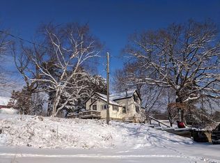 E10198 Potter Ridge Rd, La Farge, WI 54639