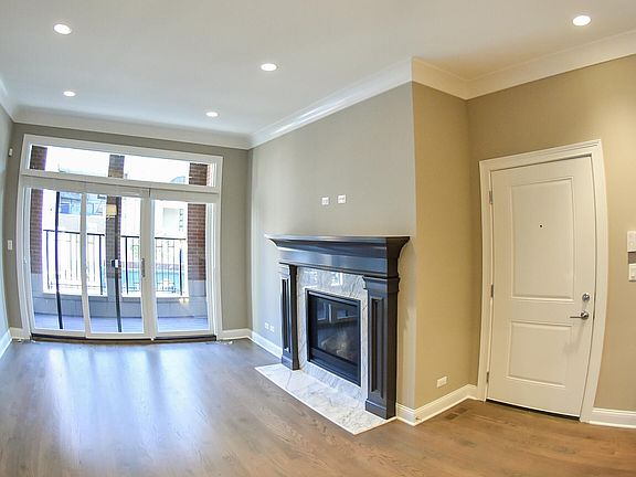 3rd image of 876 W Lill Ave #1A