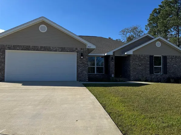 1811 Sunset Maple Rd #28B, Cantonment, FL 32533
