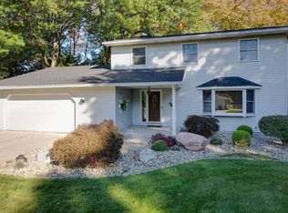 11311 Birchway Dr, Osceola, IN 46561