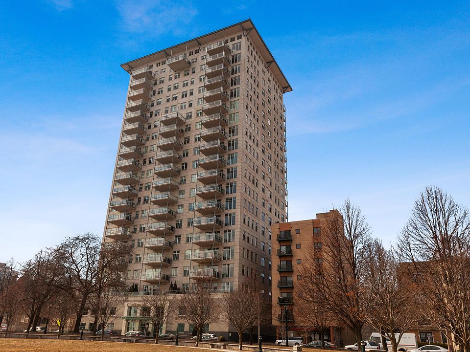1st image of 1313 N Franklin Pl APT 1606
