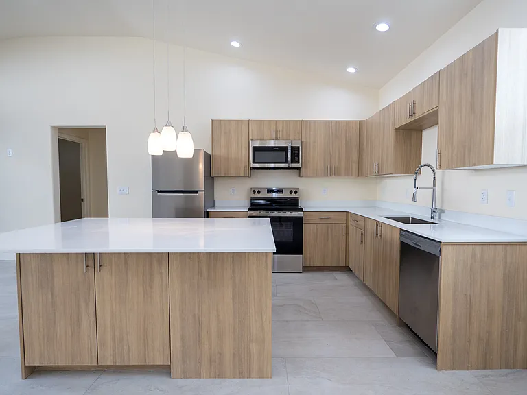 1620 E Hedrick Dr #1 — Photo 6