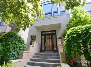 1255 W Wellington Ave, Chicago, IL 60657