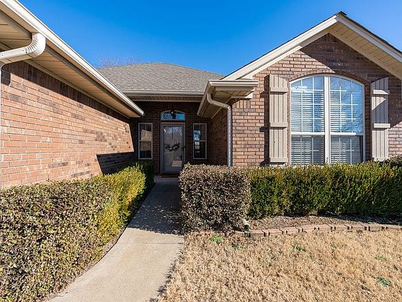 2nd image of 2722 Quarry Dr