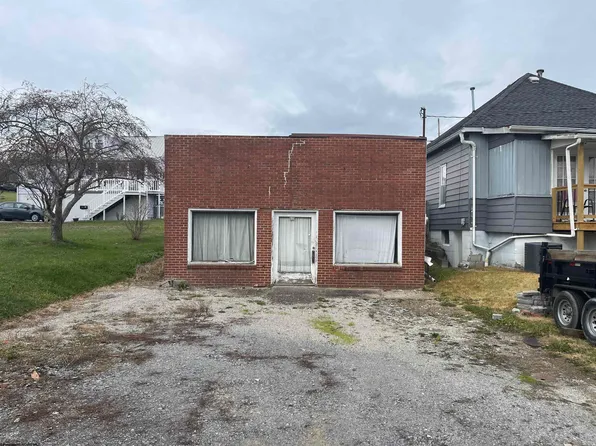 605 Pennsylvania Ave, Nutter Fort, WV 26301