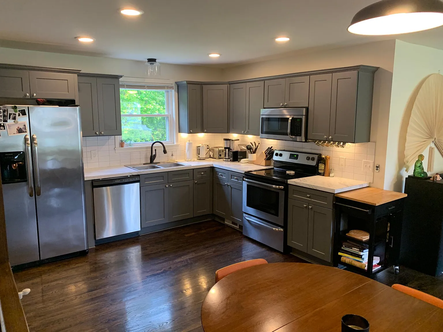810 Chadwell Dr — Photo 4