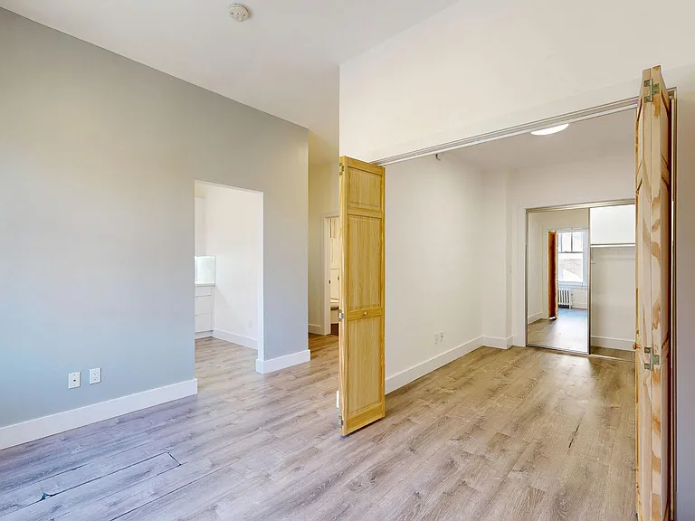 980 Bush St #412 — Photo 4