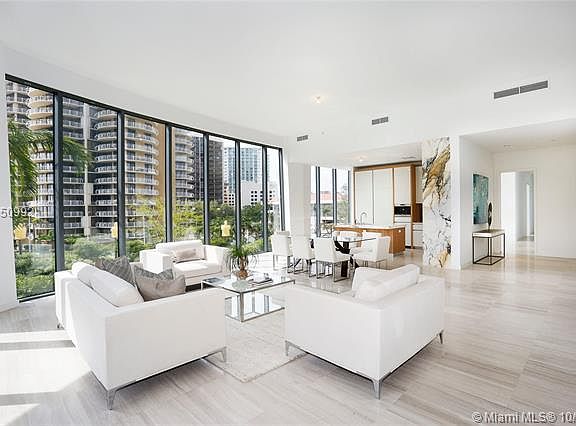 4th image of 2821 S Bayshore Dr Unit 4A