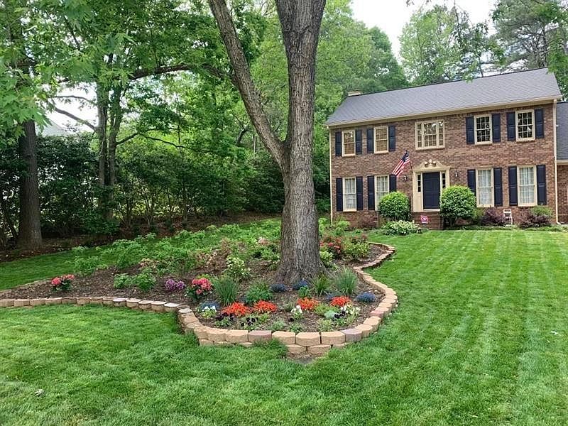 1st image of 2581 Meadowglen Trl
