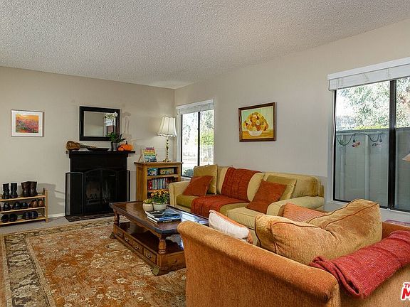 4th image of 10514 Sunland Blvd Unit 1