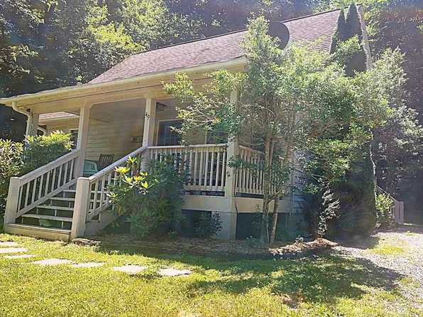 49 Country Creek Dr, Sylva, NC 28779
