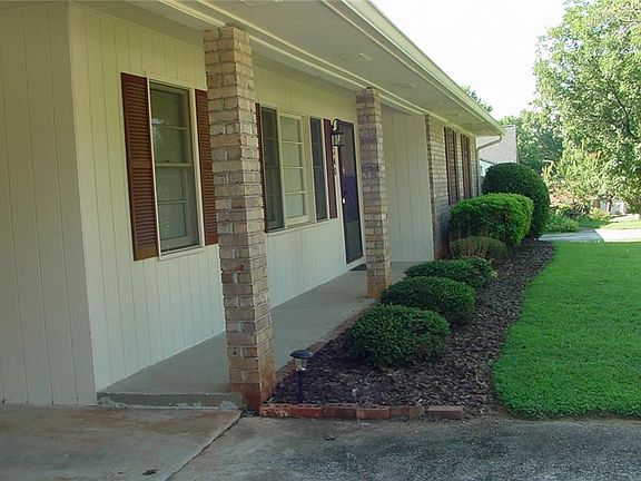 4th image of 340 Crossville Ct