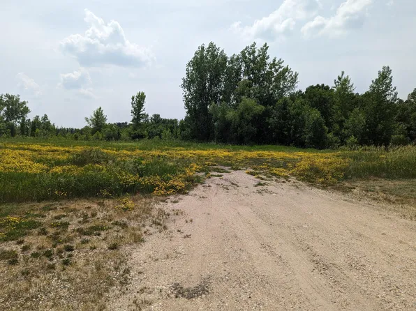 1 Geneva Golf Club Dr NE, Alexandria, MN 56308