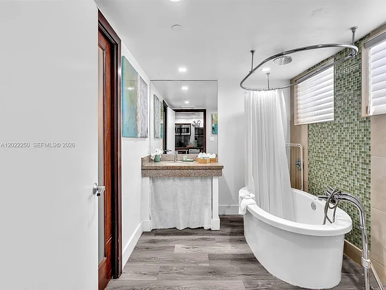 1052 Ocean Dr #C203 — Photo 20