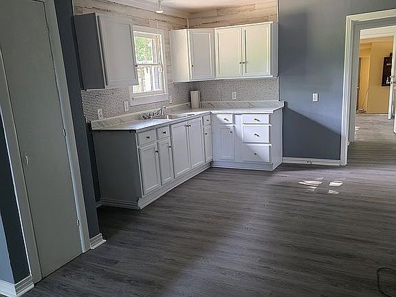 5th image of 2526 Pleasant Dr