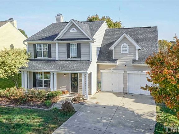 2nd image of 112 Lake Valley Ln