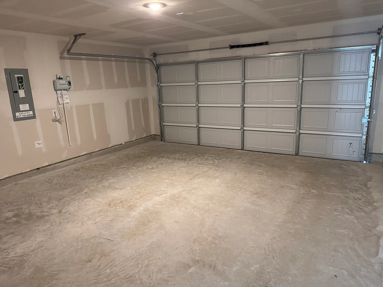 3 bed, 1474 sqft, $2,300 — Photo 2