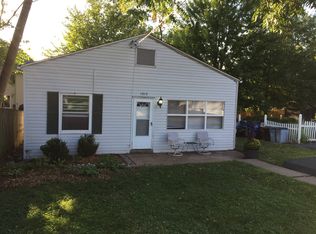 1013 Twin Pine Dr, Saint Louis, MO