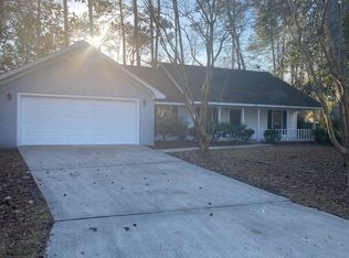 512 Creek View Dr, Hinesville, GA 31313