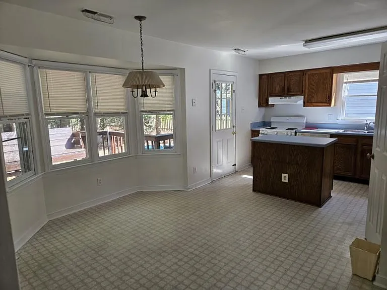 4419 Fort McHenry Pkwy — Photo 9