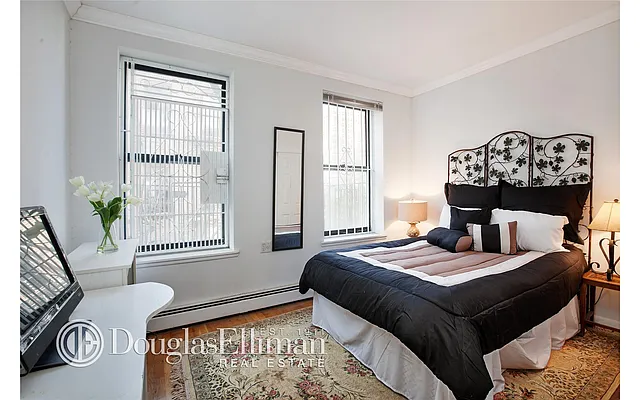 Sold by Douglas Elliman | media 10