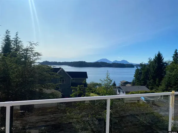 104 Sharon Dr, Sitka, AK 99835