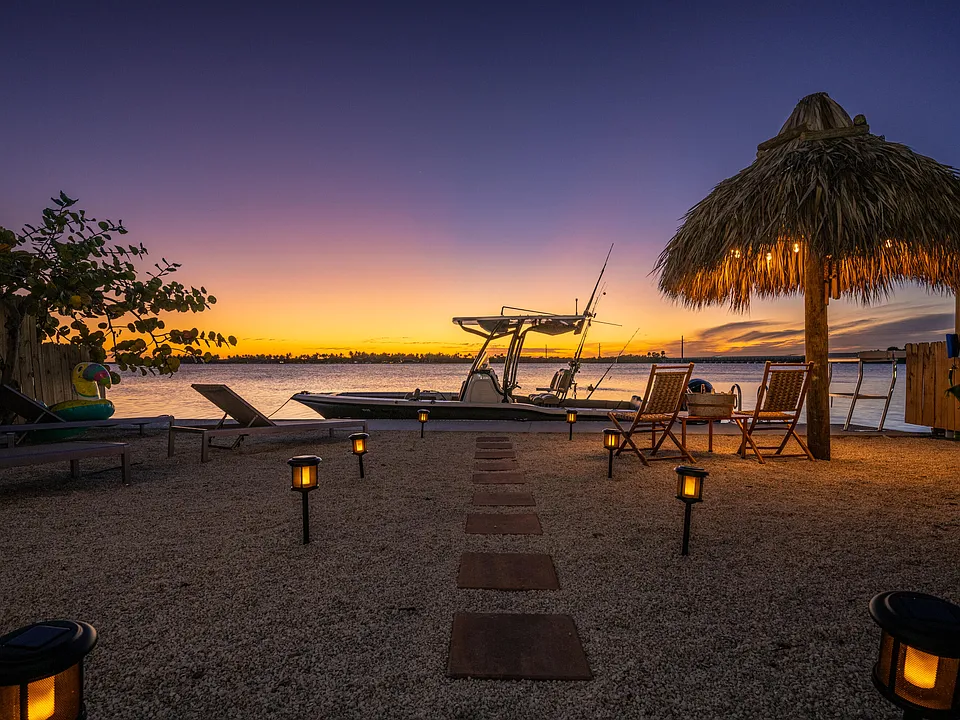 24 Beach Dr