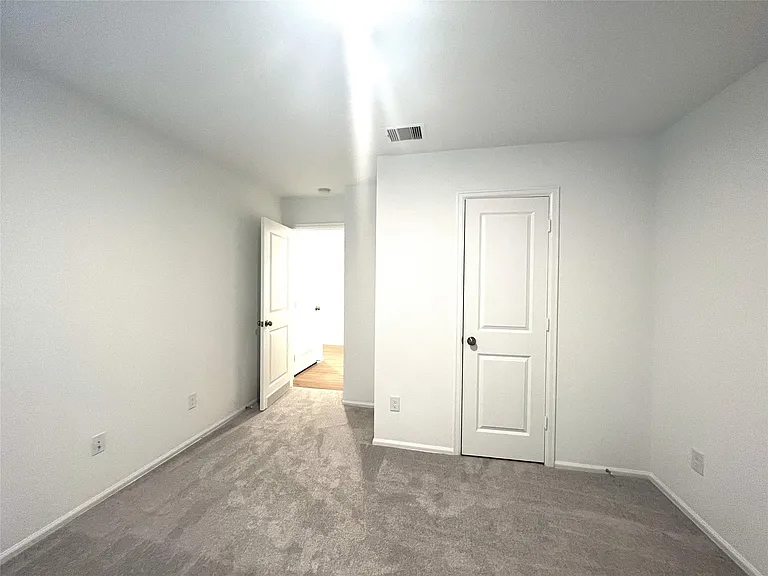 1499 Twilight Green Dr — Photo 10