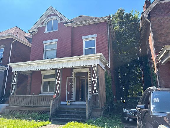 2nd image of 422 Charles St