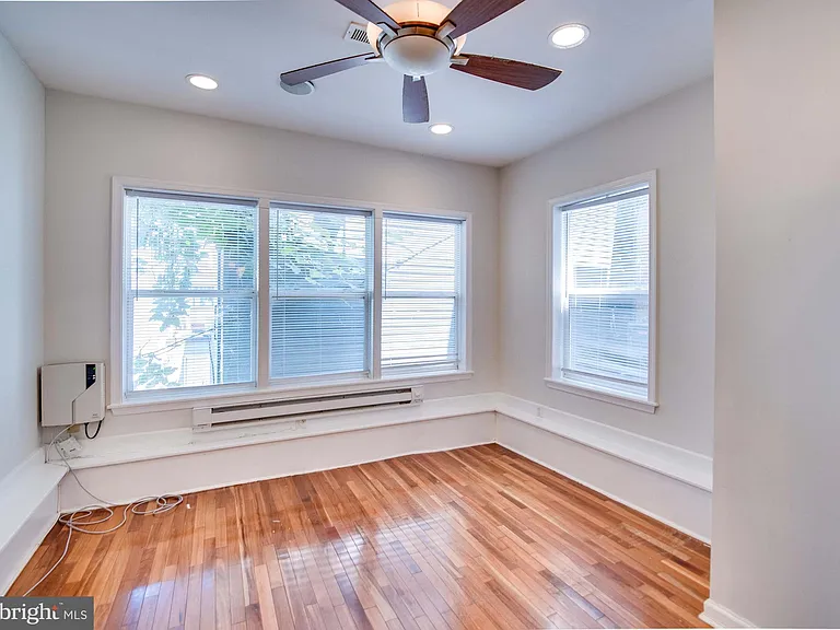 2905 W Girard Ave #2 — Photo 8