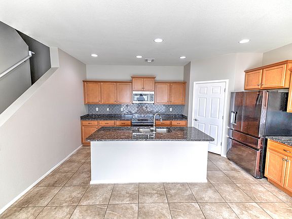3rd image of 10929 E Oak Grove Pl