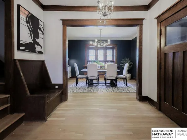 904 N 49th St, Omaha, NE 68132