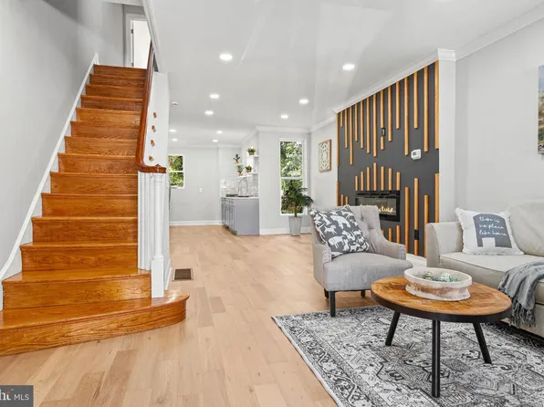 7638 Fayette St, Philadelphia, PA 19150