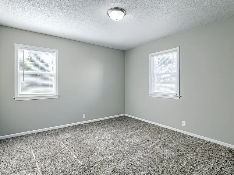 1008 S 29th St #3 — Photo 12