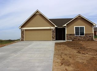 402 Allen Ln, Saint George, KS 66535