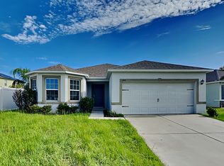 348 Summershore Dr, Auburndale, FL 33823
