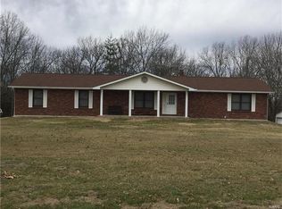 2229 W Meadows Ct, Festus, MO 63028