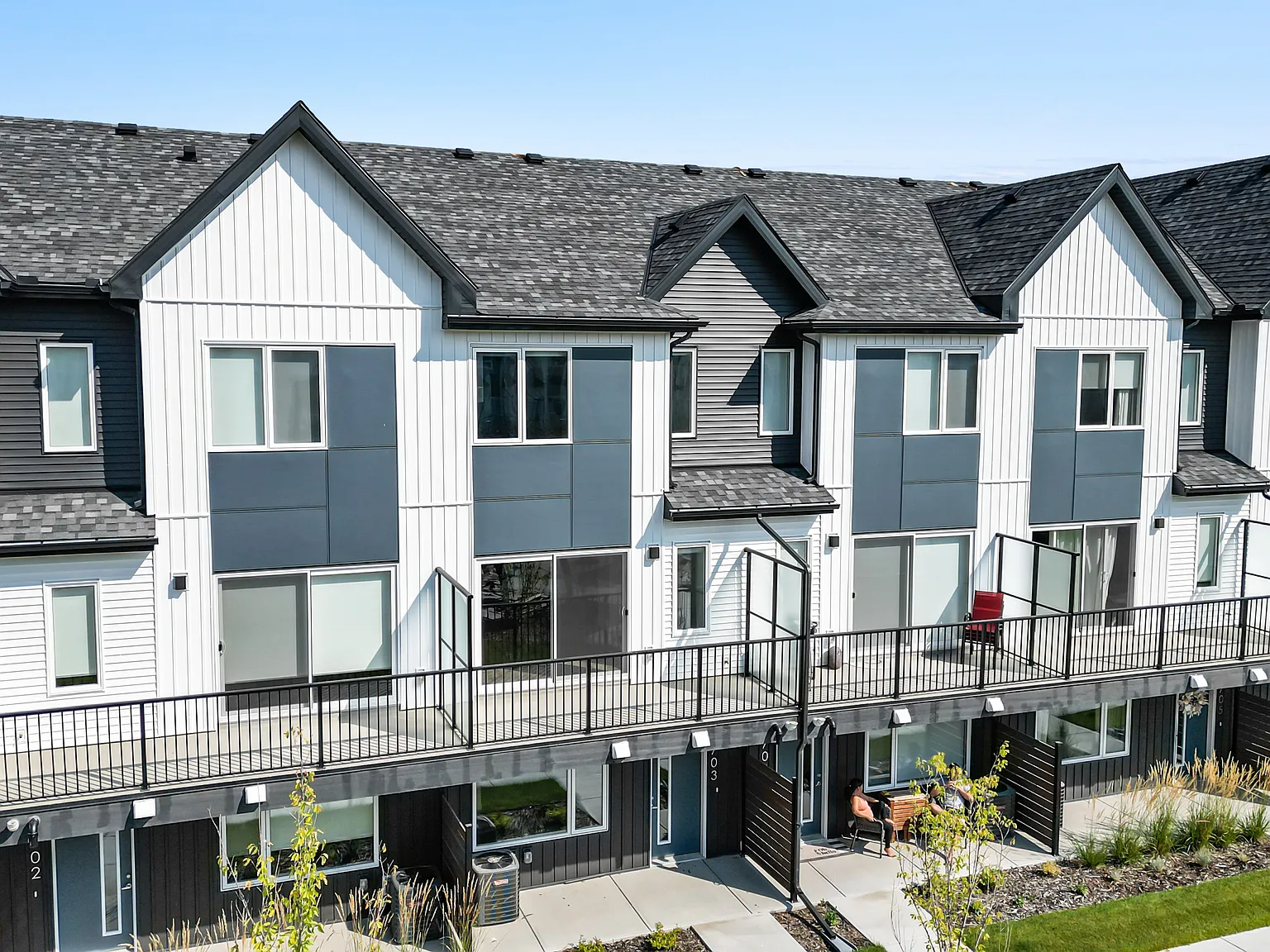 Jade Townhomes — Photo 3