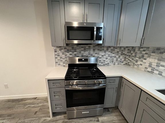 3rd image of 5958 Calvin Ave