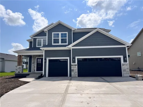 16360 Spring Valley St, Gardner, KS 66030