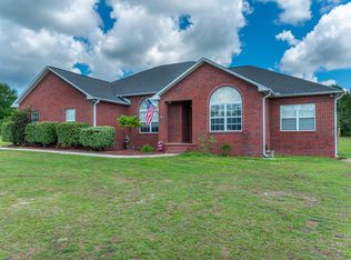 1371 Suzanne Cir, Holt, FL 32564