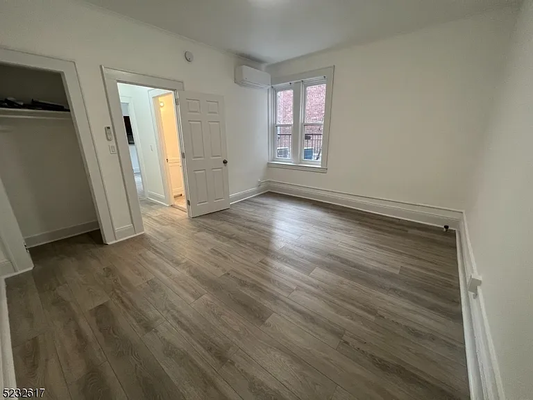 412-416 Bloomfield Ave #22 — Photo 10