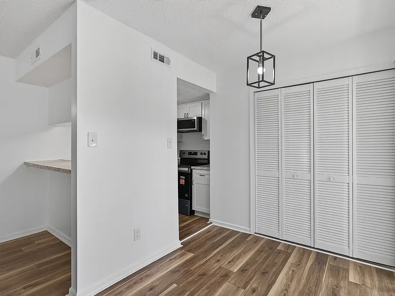 3536 Dublin Ct — Photo 9